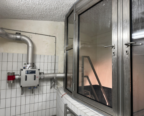 Luftfilteranlage aus Edelstahl, Sicherheitsventil direkt angeschlossen